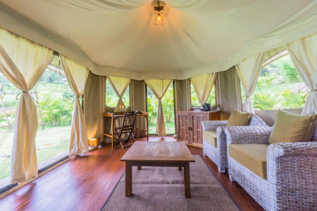 9 ฮอร์นบิลส์ เต็นต์แคมป์ Hotel เกาะยาวน้อย ภายนอก รูปภาพ