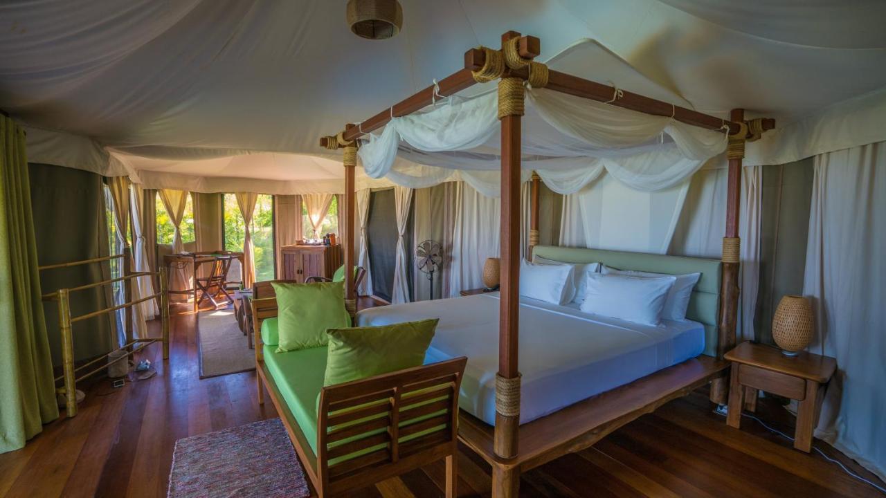 9 ฮอร์นบิลส์ เต็นต์แคมป์ Hotel เกาะยาวน้อย ภายนอก รูปภาพ